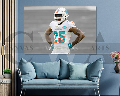 Xavien Howard Black & White Canvas Art American Football Canvas Wall Art