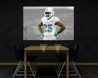 Xavien Howard Black & White Canvas Art American Football Canvas Wall Art